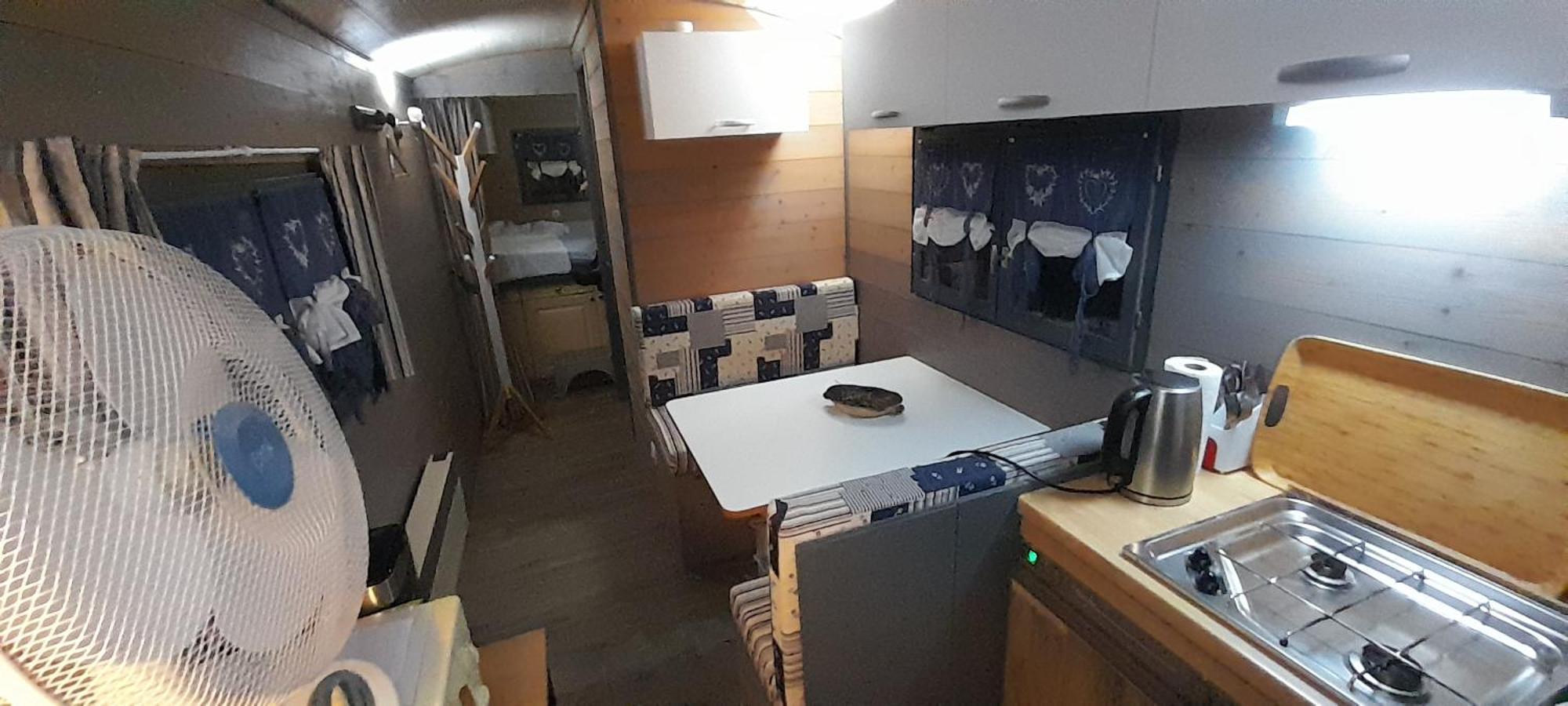 Location Type Gite, Chambre D'Hote, Meuble De Tourisme Dans Joli Petit Chalet Typique Et Ou Jolie Roulotte Type Boheme Waldighoffen ภายนอก รูปภาพ