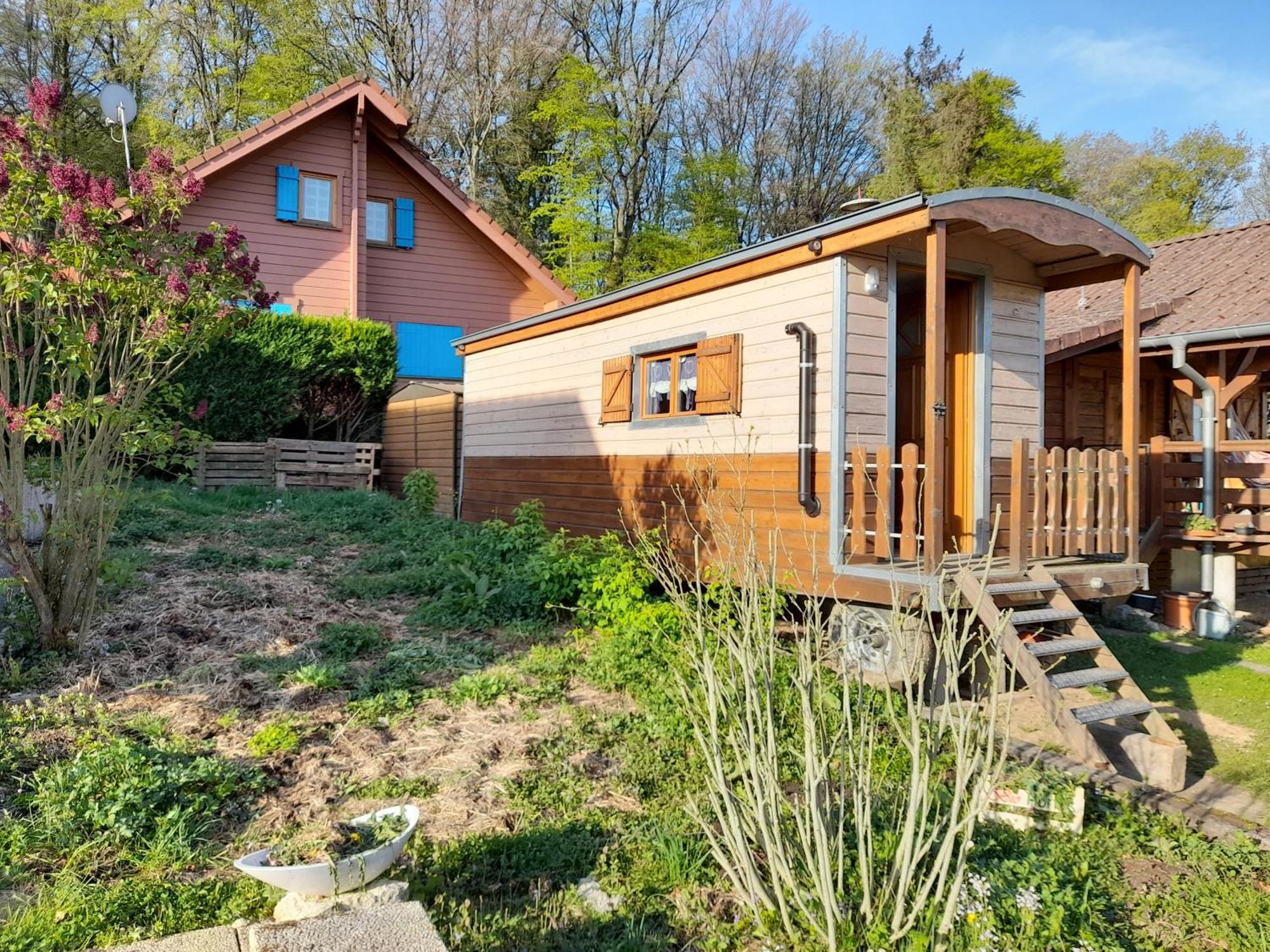 Location Type Gite, Chambre D'Hote, Meuble De Tourisme Dans Joli Petit Chalet Typique Et Ou Jolie Roulotte Type Boheme Waldighoffen ภายนอก รูปภาพ