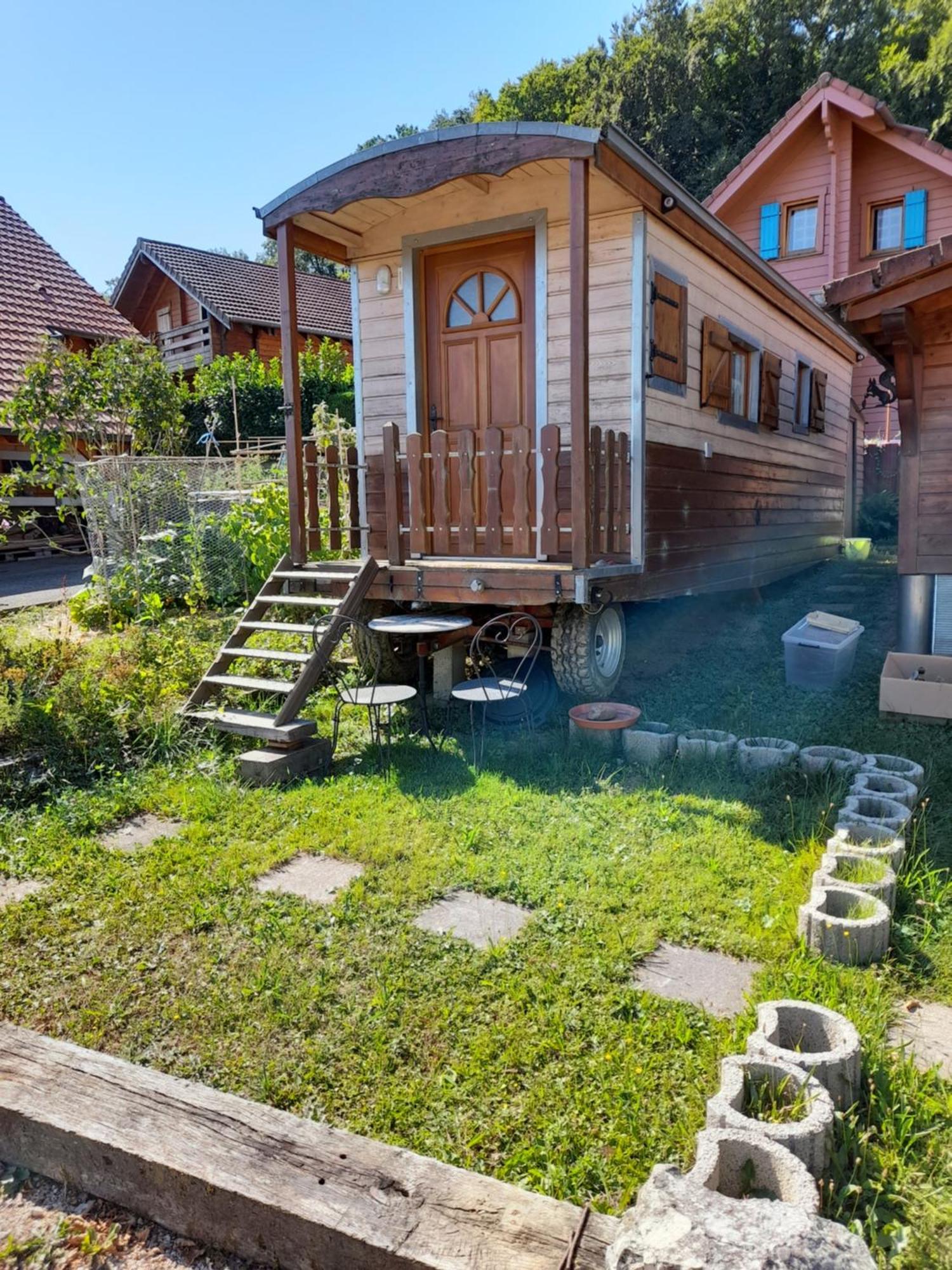 Location Type Gite, Chambre D'Hote, Meuble De Tourisme Dans Joli Petit Chalet Typique Et Ou Jolie Roulotte Type Boheme Waldighoffen ภายนอก รูปภาพ