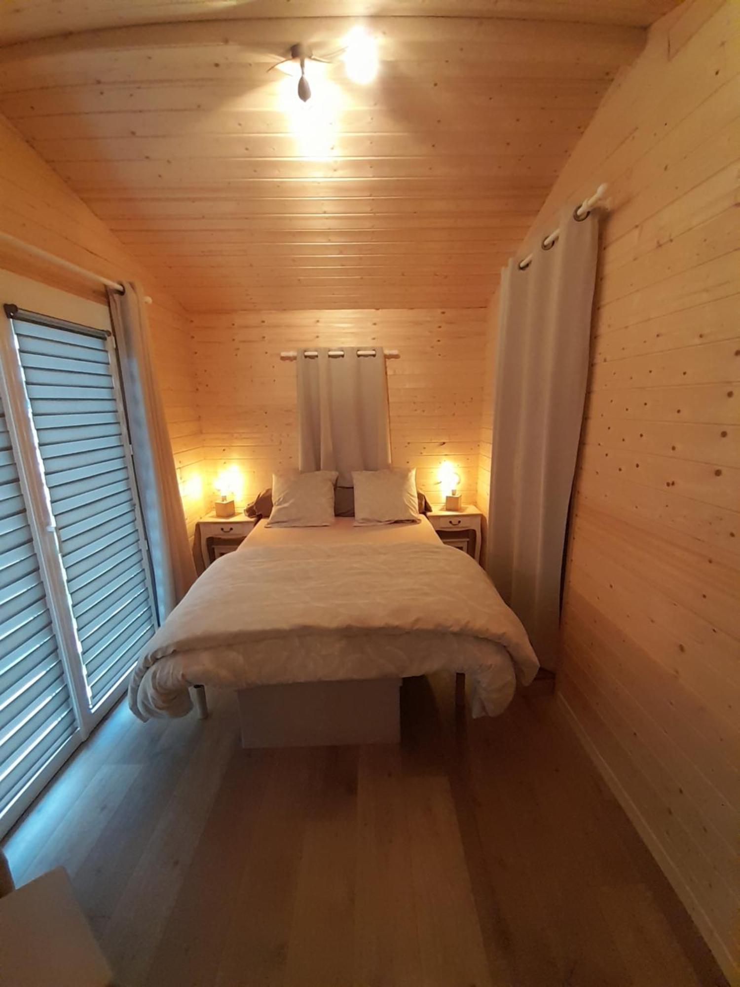 Location Type Gite, Chambre D'Hote, Meuble De Tourisme Dans Joli Petit Chalet Typique Et Ou Jolie Roulotte Type Boheme Waldighoffen ภายนอก รูปภาพ